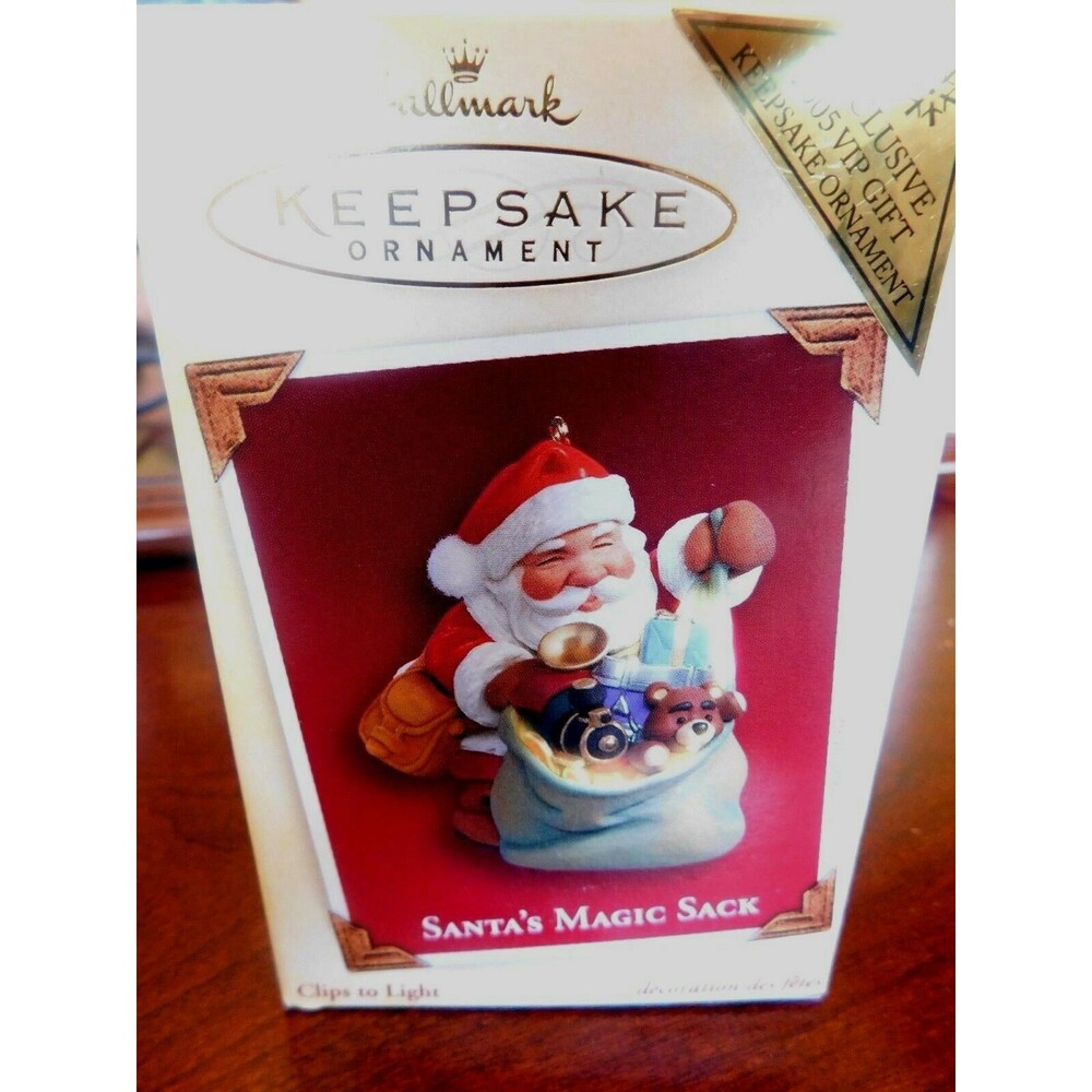 SANTA'S MAGIC SACK Hallmark Keepsake 2005 Exclusive VIP Gift Clips to Light